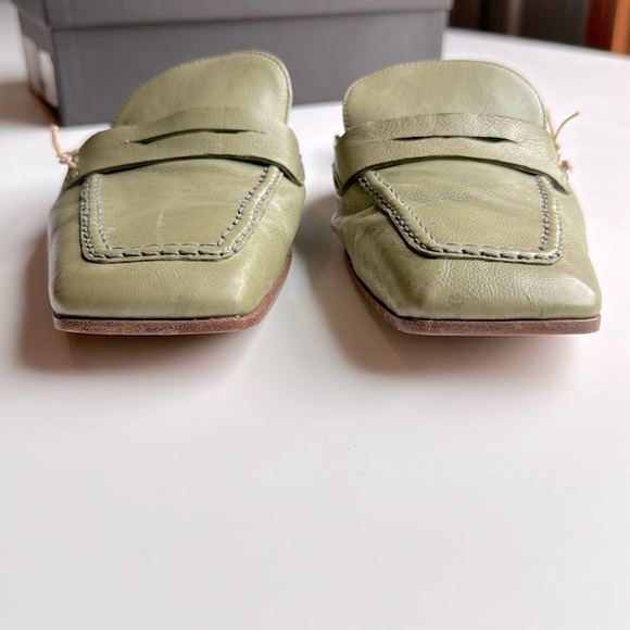 I.N.K. Pale green slides in original box - Picture 6 of 10